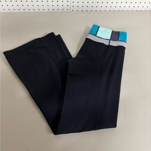 ☘️ Lululemon Leggings Size 6 Black and Blue
